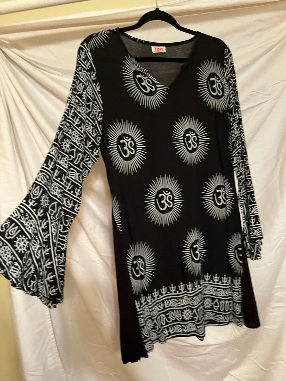 Women's Black V-Neck Boho Tunic with White Ohm Sunburst Print